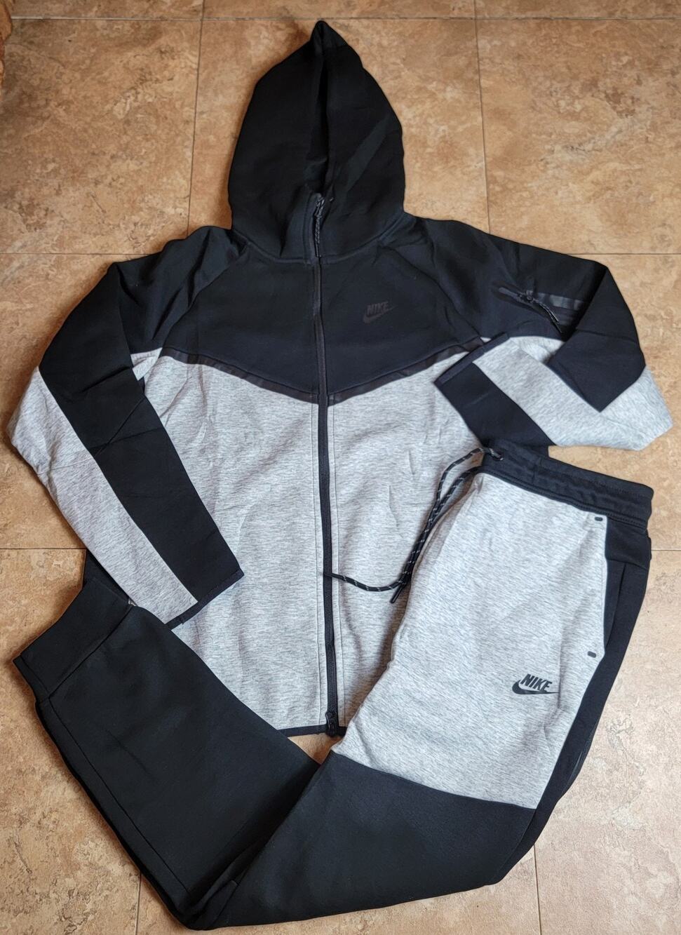 Men Sz L Hoodie Sweatsuit Black Gray Logo Designer Colorblock Streetwear Outfit